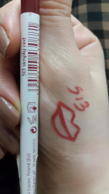 عکس تست مداد لب  ضد حساسیت  بادوام هین